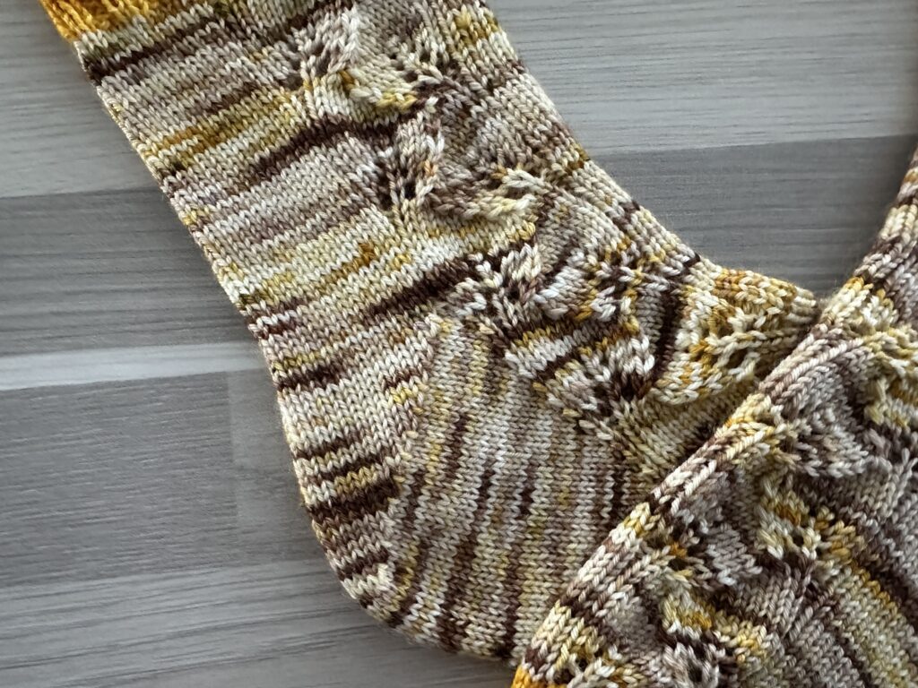 Chaussettes Barathéon - Collection de chaussettes GOT au tricot ! - Patron de tricot - Game of thrones - Maloraé Designs