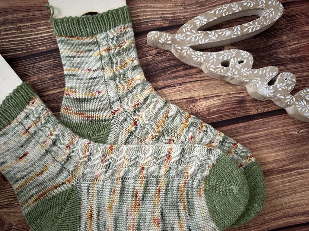 Chaussettes Lannister - Collection de chaussettes GOT au tricot ! - Patron de tricot - Game of thrones - Maloraé Designs