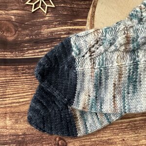 Chaussettes Winterfell - Collection de chaussettes GOT au tricot ! - Patron de tricot - Game of thrones - Maloraé Designs