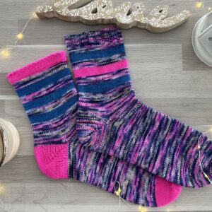 Your name socks - Patron de tricot de chaussettes - Maloraé Designs