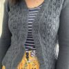 Plumbum - Patron de tricot pour femme - Gilet Col V - Dentelle - Maloraé Designs