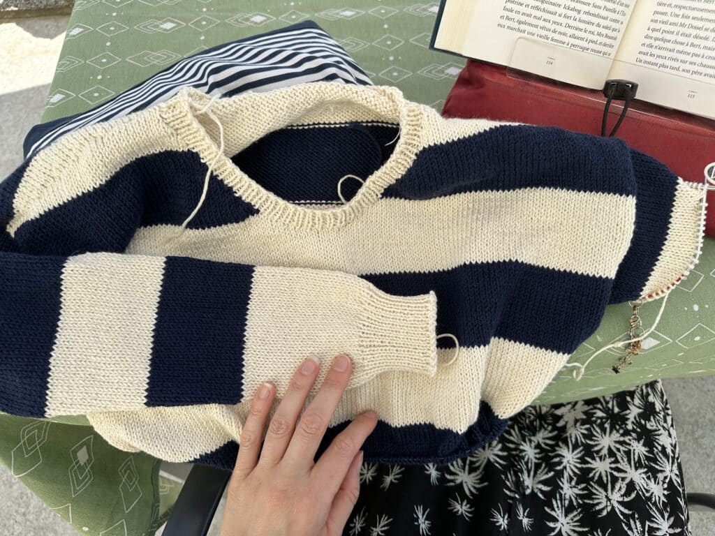 Pull rayé Manon - Patron de tricot -  Résumé mai 2024 - Un salon tricot et des achats ! - Maloraé Designs
