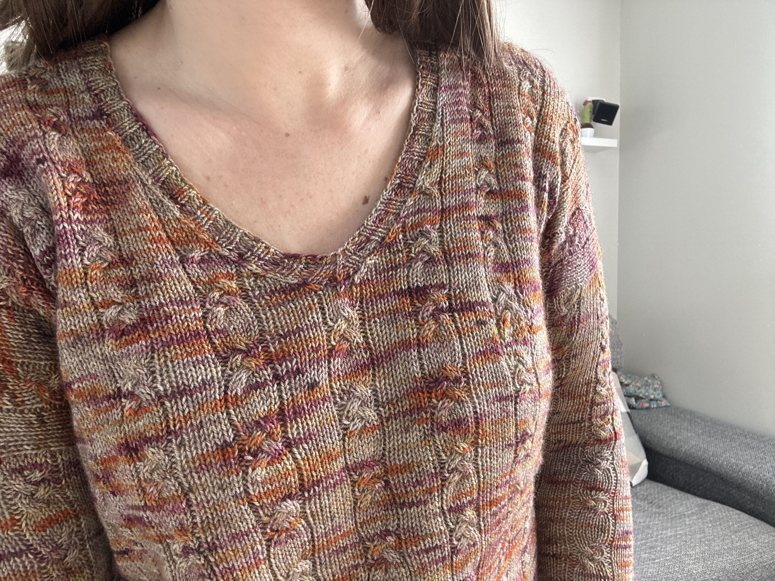 Pansy - Pull au tricot - Patron tricot - Mailles d'automne - Maloraé Designs