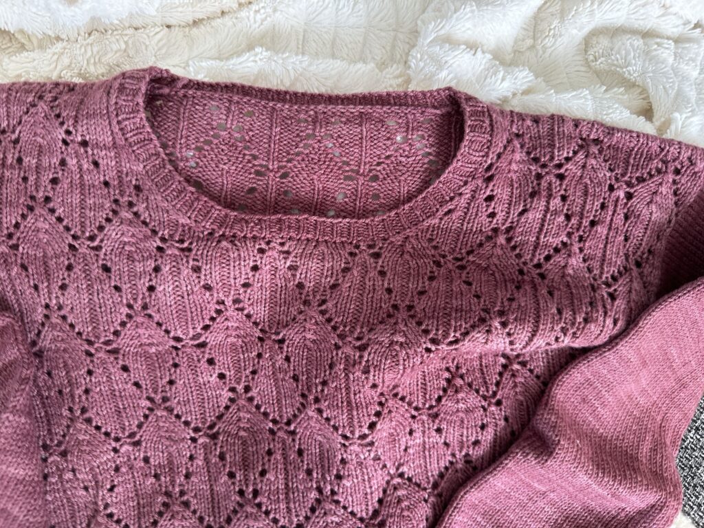 Rubra- Pull au tricot - Patron tricot - Mailles d'automne - Maloraé Designs