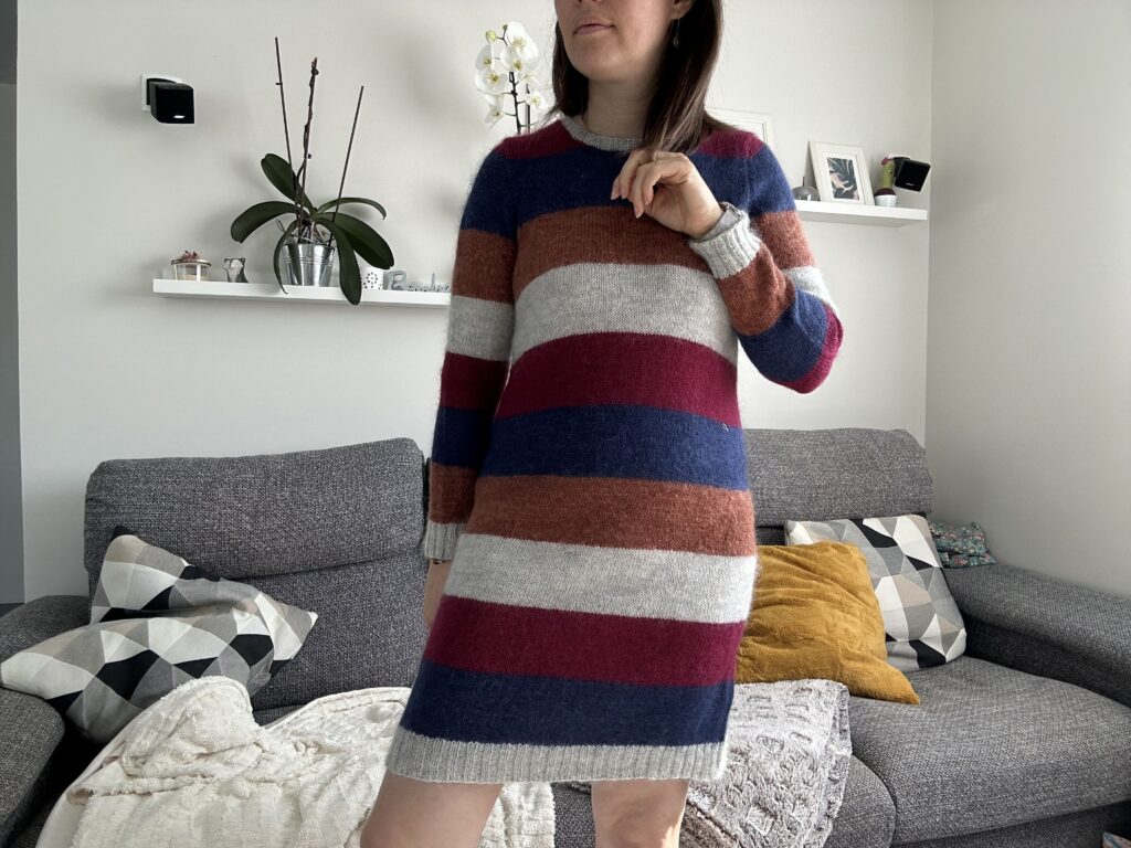 Cléome - Robe au tricot - Patron tricot - Mailles d'automne  8 patrons de tricot pour femme- Maloraé Designs