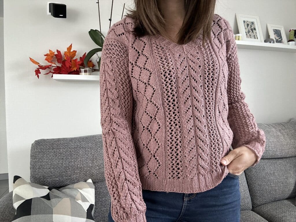 Vanda, un superbe patron de pull tricoté en dentelle !! - Patron de tricot - Maloraé Designs