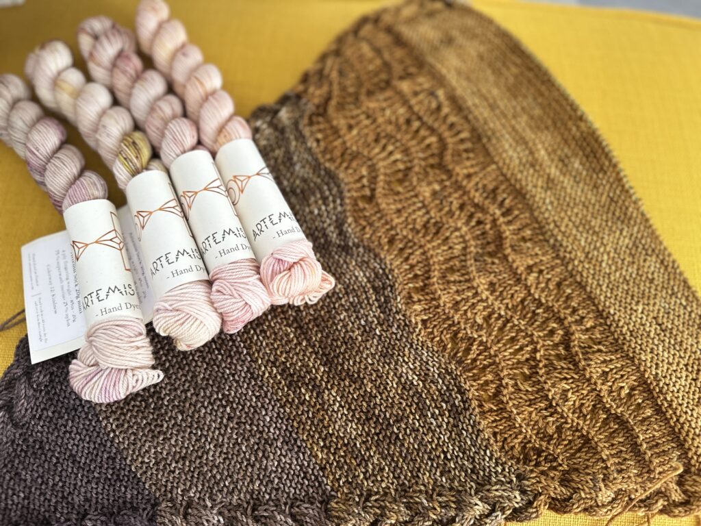 Étole au tricot - Dentelle - Torsades - Patron de tricot - Maloraé Designs