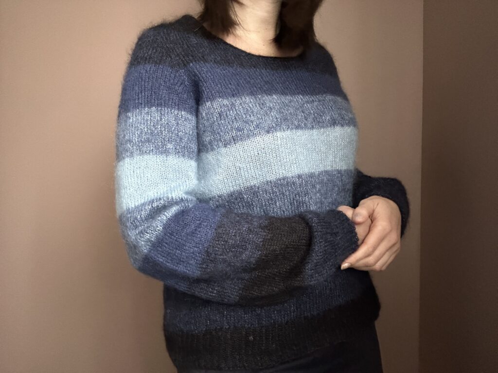 Quiscale - Patron de pull au tricot - Janvier 2025 - Pull rayé - Maloraé Designs