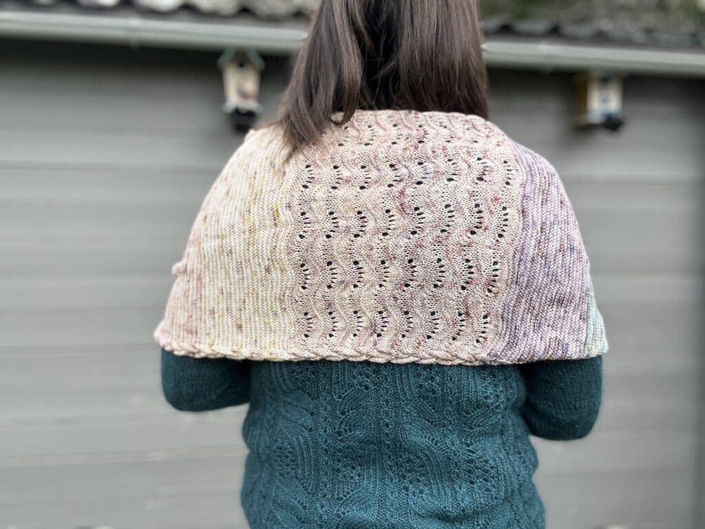 Topaze, une étole au tricot facile et addictive ! - Patron de tricot - Accessoire tricot - Maloraé Designs