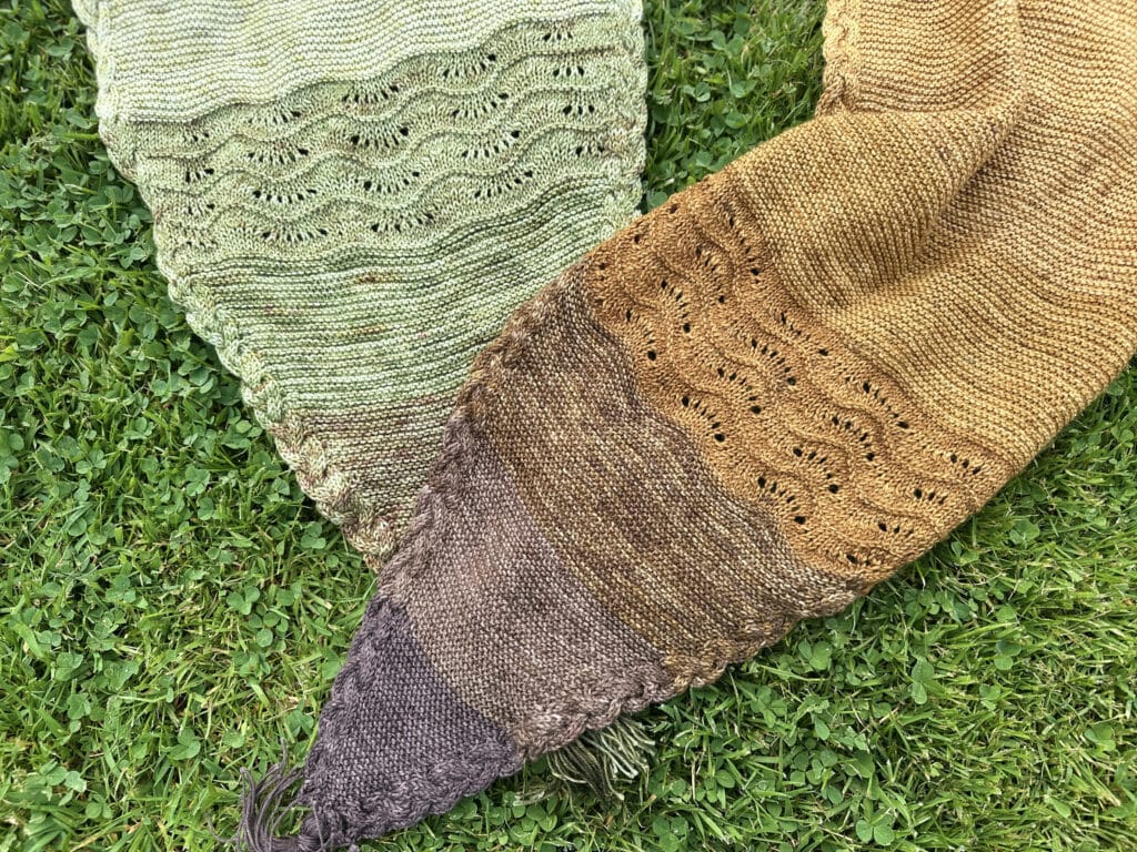 Topaze, une étole au tricot facile et addictive ! - Patron de tricot - Accessoire tricot - Maloraé Designs