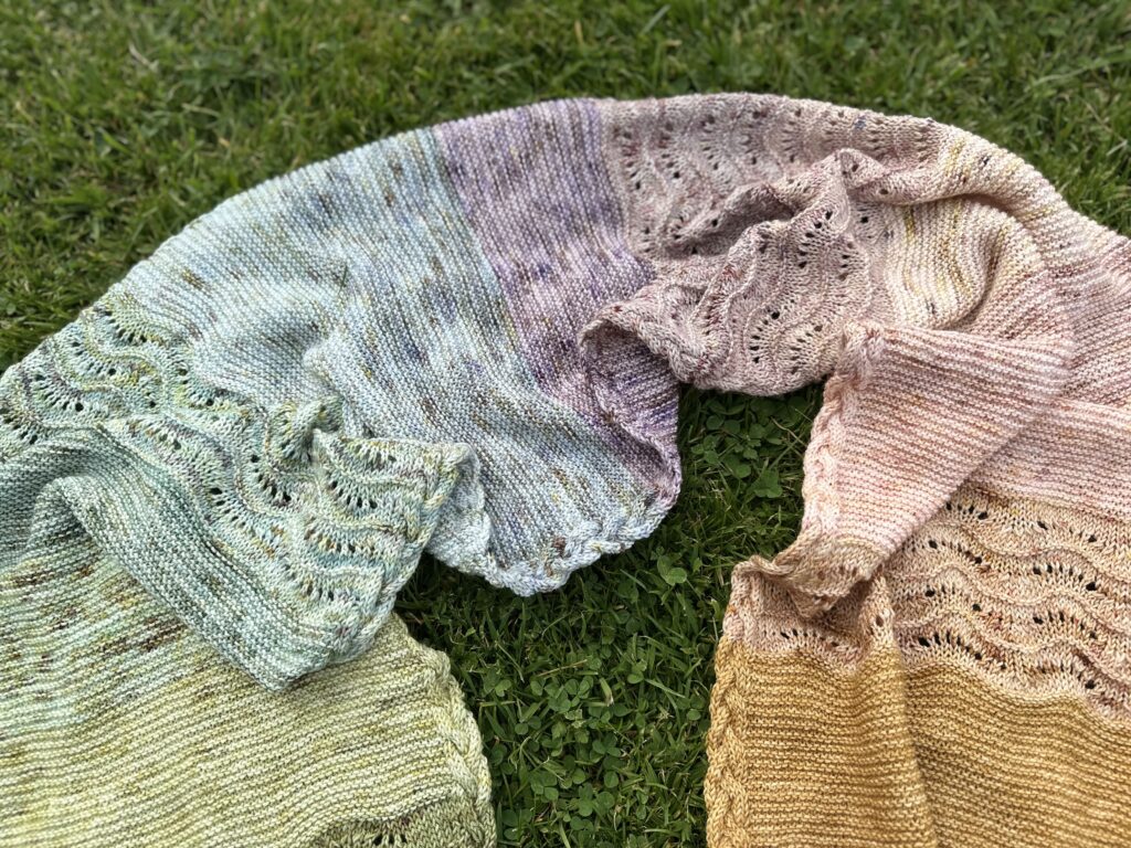 Topaze, une étole au tricot facile et addictive ! - Patron de tricot - Accessoire tricot - Maloraé Designs