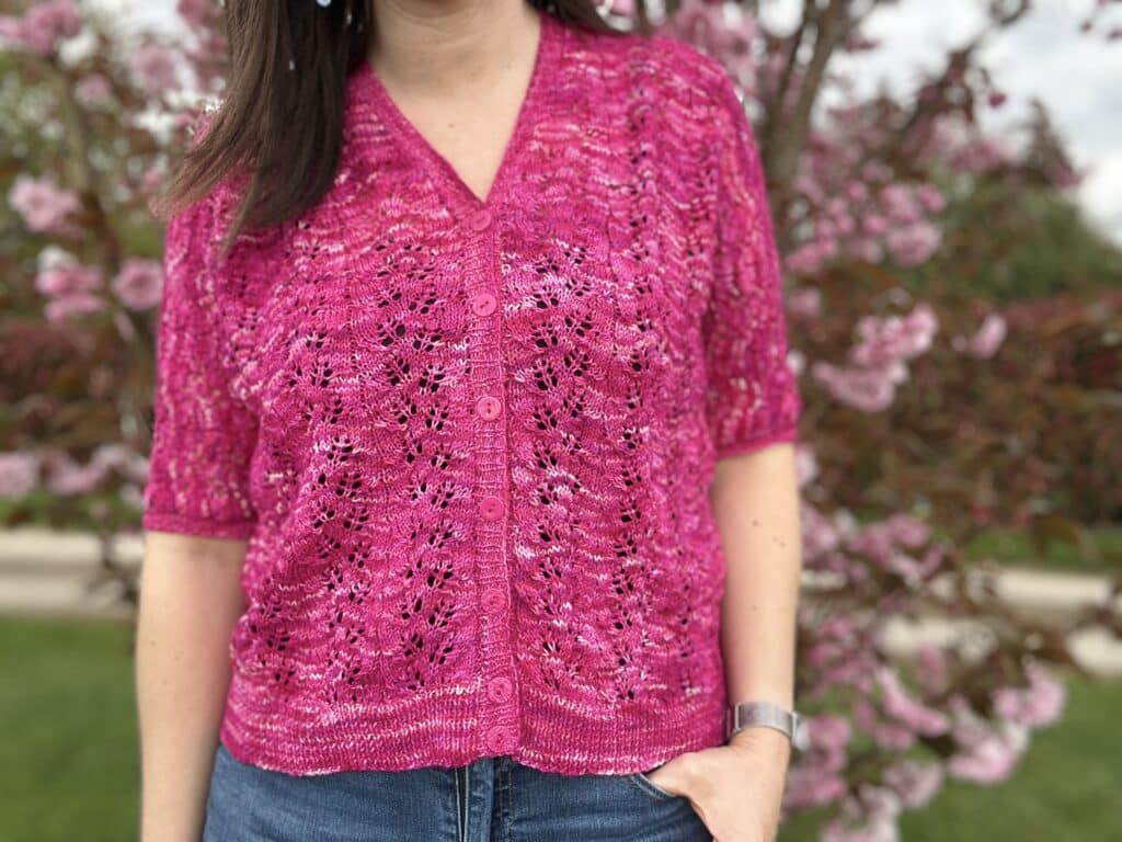 Gaura, un tee-shirt pour femme tricoté en dentelle ! - Patron de tricot - Dentelle - Maloraé Designs