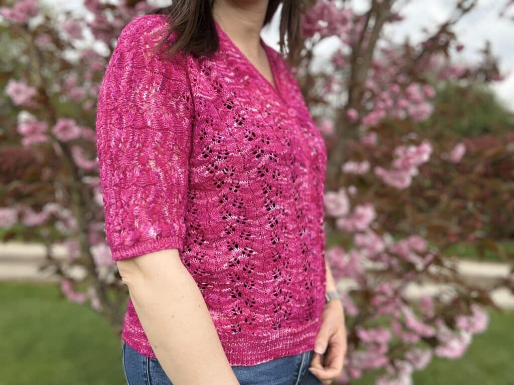 Gaura, un tee-shirt pour femme tricoté en dentelle ! - Patron de tricot - Dentelle - Maloraé Designs