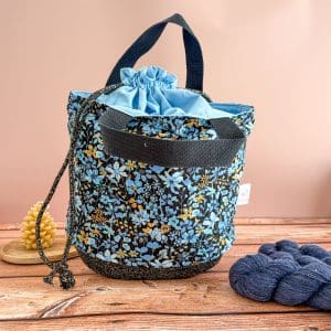 Paniers à projets tricot nomade - Fleurs bleues - Taille M - Accessoires tricot - Maloraé Designs