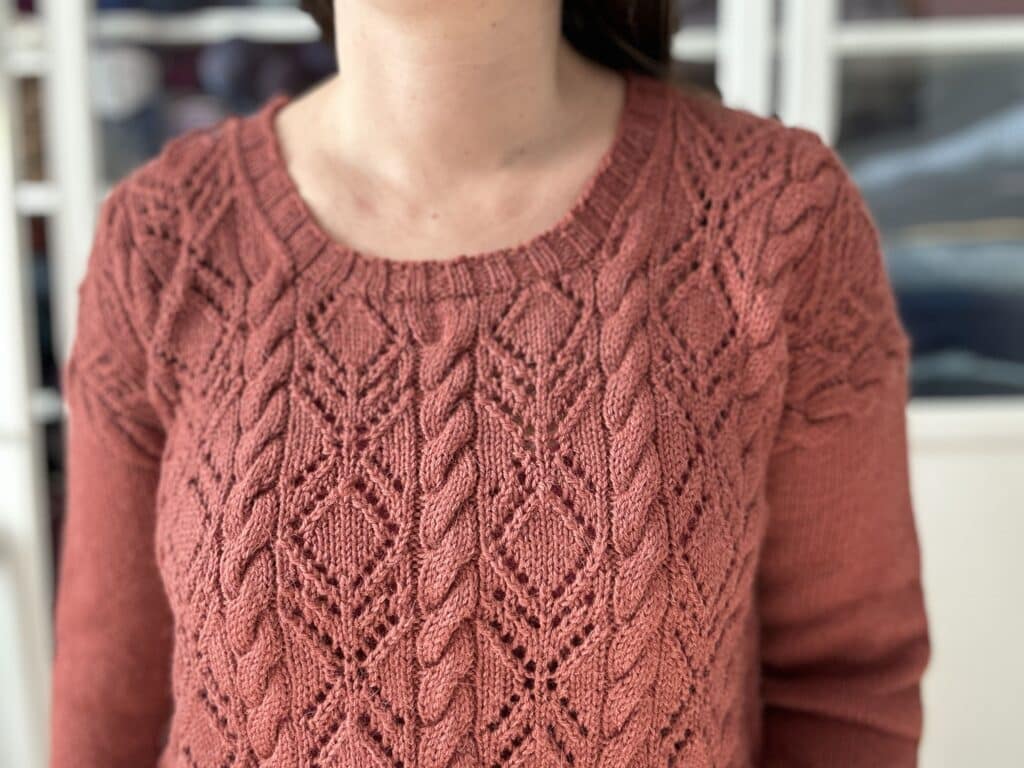 Dipladénia, un pull femme en dentelle et torsades au tricot ! - Patron de tricot - Appel au test - Maloraé Designs