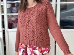 Dipladénia, un pull femme en dentelle et torsades au tricot ! - Patron de tricot - Appel au test - Maloraé Designs