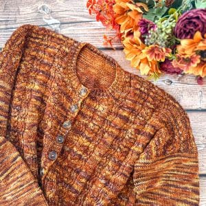 Massette, patron de gilet femme à torsades au tricot ! - Patron de tricot - Maloraé Designs