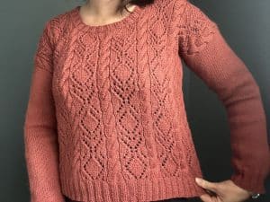 Dipladénia, un pull pour femme tricoté en dentelle et torsades ! - Patron de tricot - Maloraé Designs