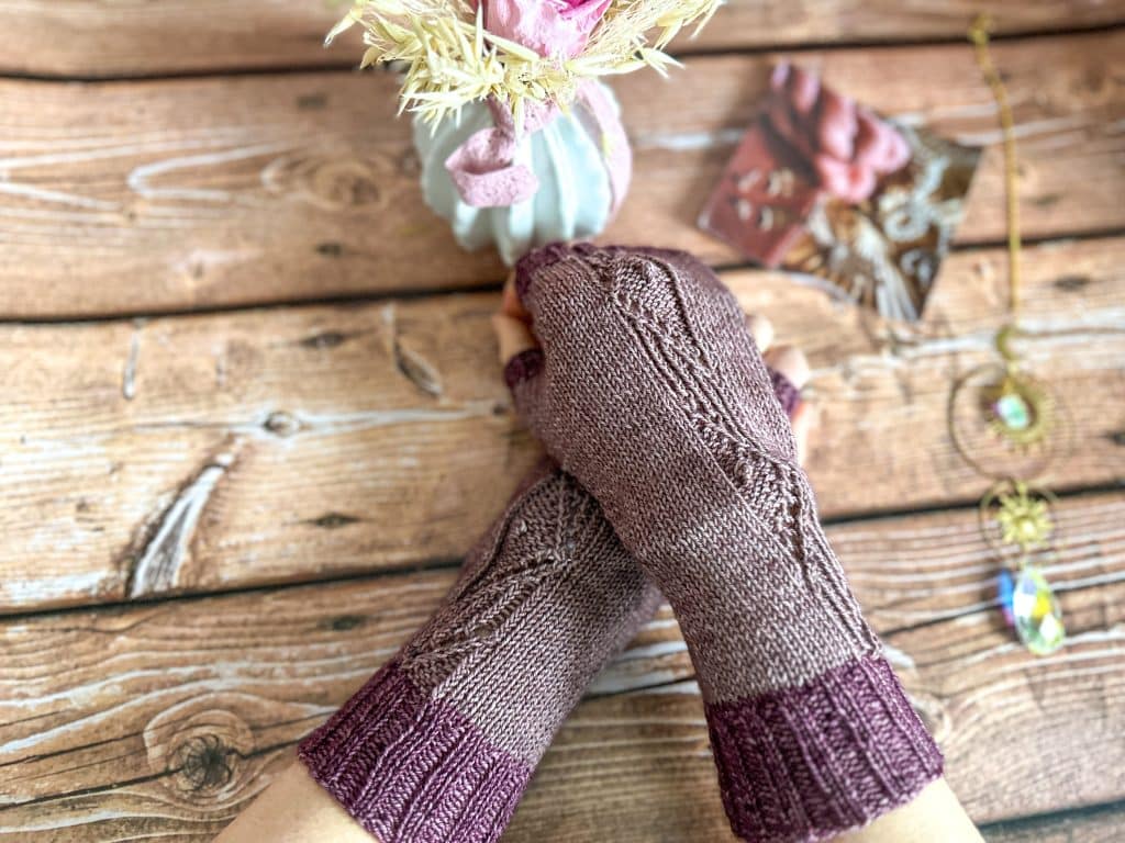 Pompadour, patron de mitaines au tricot pour femme ! - Patron de tricot facile - Maloraé Designs