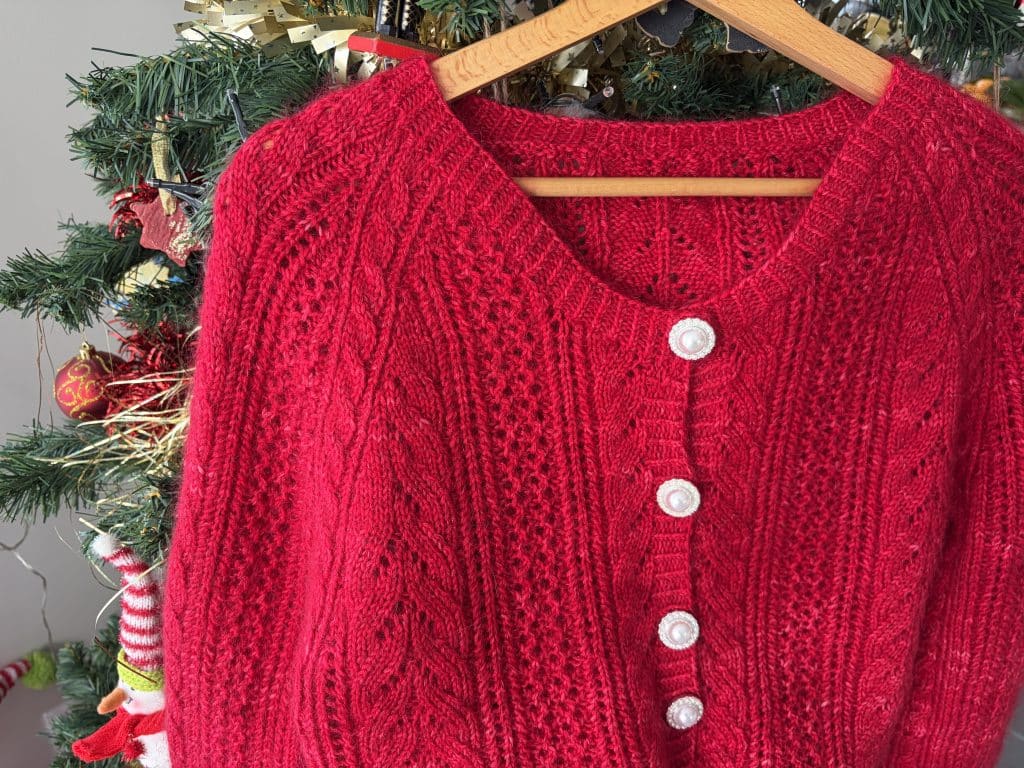 Grémil cardigan, Patron de gilet au tricot pour femme - Maloraé Designs