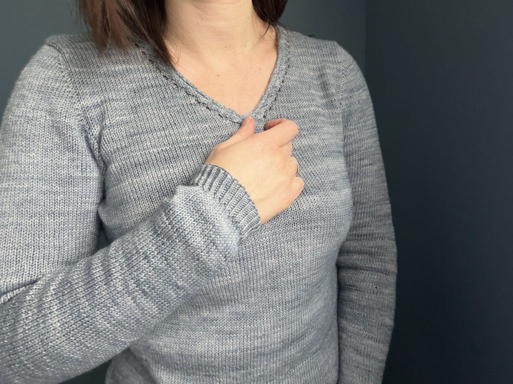Pull Amsonia - Patron de pull au tricot pour femme - Maloraé Designs