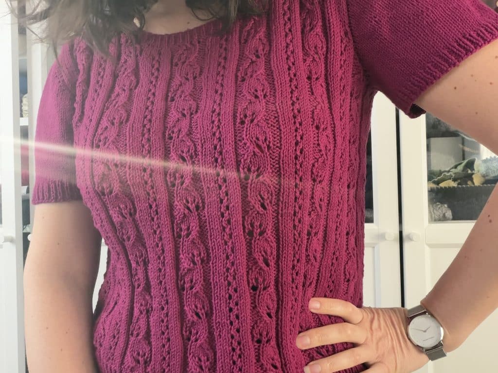 Oléandra, un tee-shirt en dentelle au tricot pour femme (appel au test) - Patron de tricot - Maloraé Designs