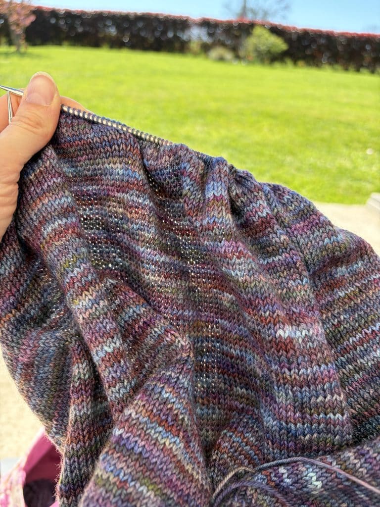 Dierama - pull tricot - patron tricot - Maloraé Designs