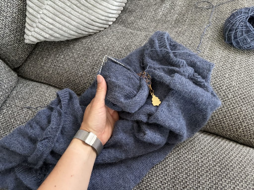Pull Azorelle - Patron de tricot pour femme - Maloraé Designs