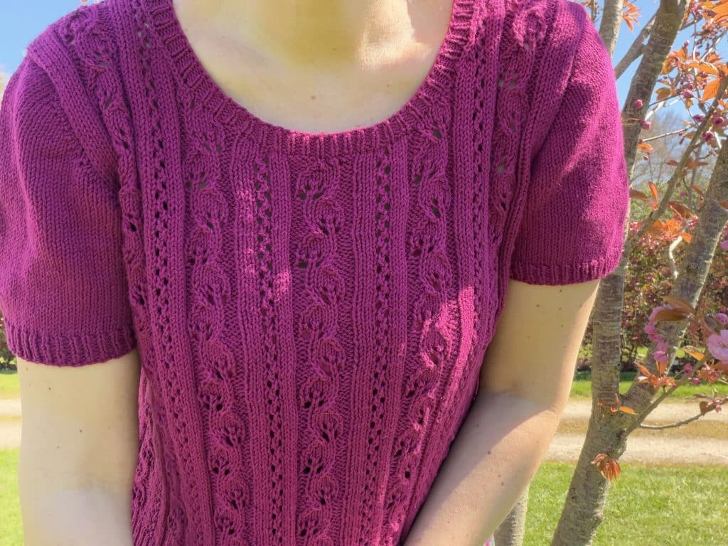 Oleandra, Un tee-shirt en dentelle au tricot pour femme - Patron de tricot - Maloraé Designs