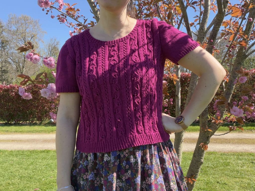 Oleandra, Un tee-shirt en dentelle au tricot pour femme - Patron de tricot - Maloraé Designs