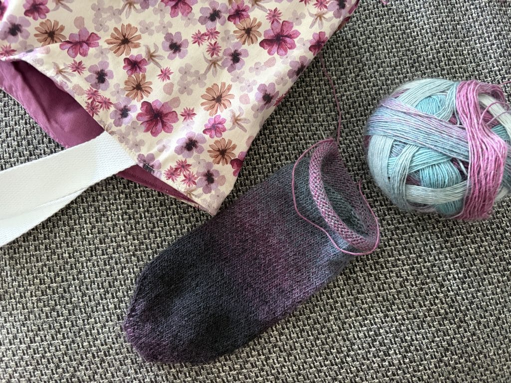 Chaussettes au tricot - Podcast épisode 84 - Patron de tricot - Maloraé Designs